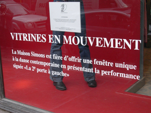 2005_Projet-Vitrines_Simons-Montreal_correspondance_vitrines-en-mouvement